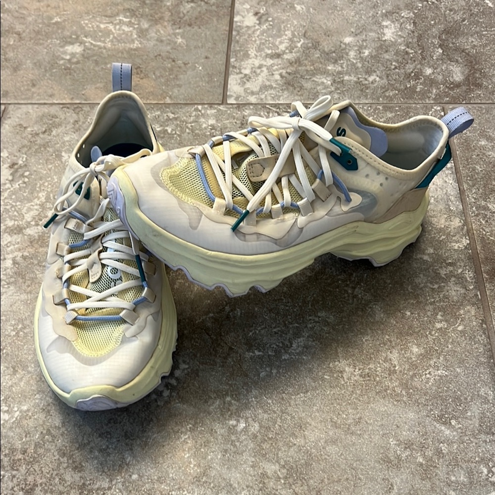 Sorel Women's 8.5 Kinetic Breakthru Tech Lace Color: Endive Bleached Ceramic